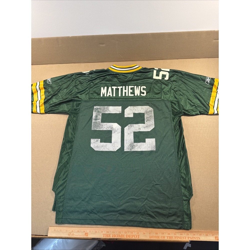 Reebok Green Bay Packers Clay Matthews #52 NFL Jersey Green, Large, Distressed